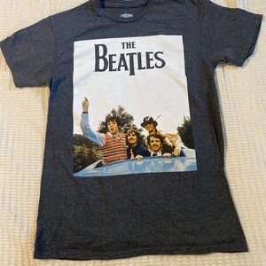 The Beatles Group Photo Men's Dark Gray T-Shirt Size Small Short Sleeve‎
